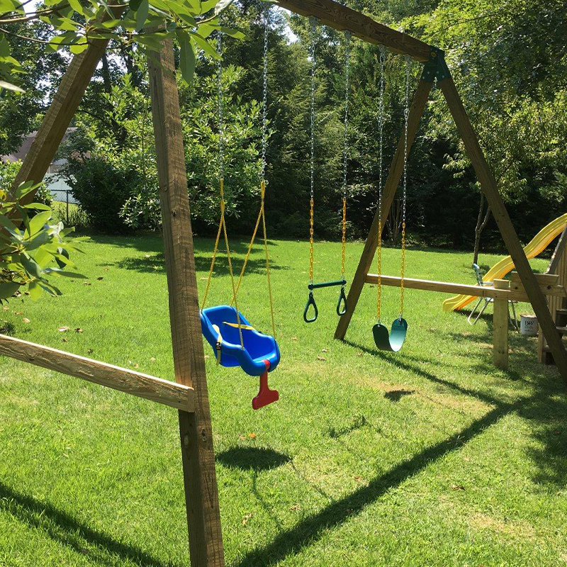 Lesná zelená železná reťaz detská hojdačka hrazda